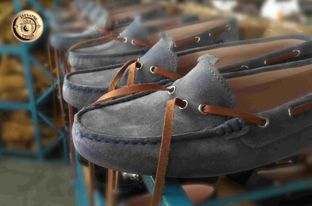 mocasin-kiowa-mujer-ante-gris-developed-by-esclapezdesign